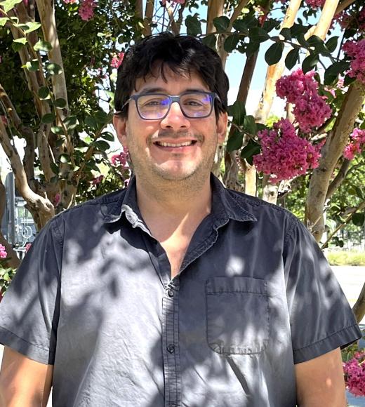 Roberto Olivares